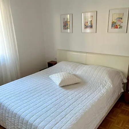 Cherry Apartment